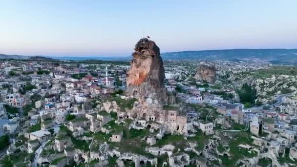 Dron Přeletěl Nad Úžasnými Skalními Útvary Nádherná Krajina Cappadocia Oblíbenou — Stock video