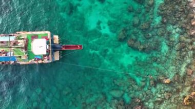 Denizin gök mavisi Türkiye Alanya