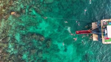 Denizin gök mavisi Türkiye Alanya