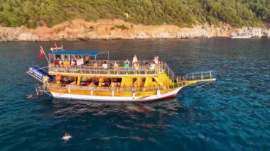 Denizin gök mavisi Türkiye Alanya