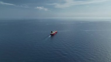 Gaz tankeri deniz manzaralı 4 K Türkiye Alanya 'ya doğru yola çıktı
