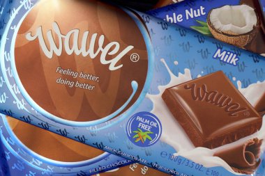 KHARKOV, UKRAINE - 3 HAZİRAN 2021: Wawel çikolata üretimi. Wawel, Polonya 'nın Krakow şehrinde 1898' de kurulan çikolatalı gofret ve atıştırmalık üreten Polonyalı bir şekerleme şirketi.