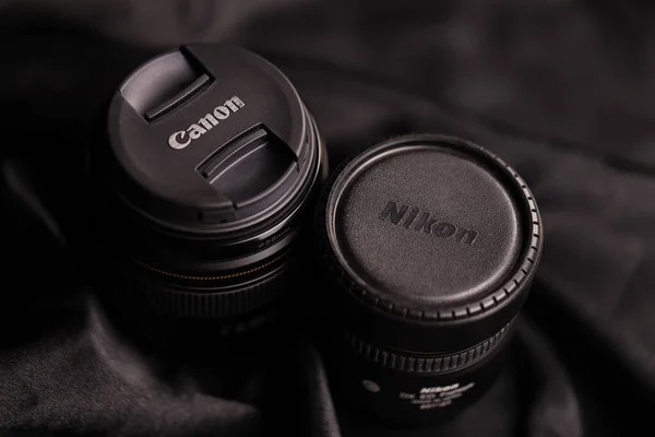 Kharkov Ucrânia Janeiro 2021 Lente Canon 85Mm Lente Nikon 5Mm — Fotografia de Stock