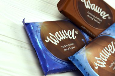 KHARKOV, UKRAINE - 3 HAZİRAN 2021: Wawel çikolata üretimi. Wawel, Polonya 'nın Krakow şehrinde 1898' de kurulan çikolatalı gofret ve atıştırmalık üreten Polonyalı bir şekerleme şirketi.