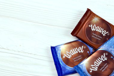 KHARKOV, UKRAINE - 3 HAZİRAN 2021: Wawel çikolata üretimi. Wawel, Polonya 'nın Krakow şehrinde 1898' de kurulan çikolatalı gofret ve atıştırmalık üreten Polonyalı bir şekerleme şirketi.
