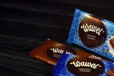 KHARKOV, UKRAINE - 3 HAZİRAN 2021: Wawel çikolata üretimi. Wawel, Polonya 'nın Krakow şehrinde 1898' de kurulan çikolatalı gofret ve atıştırmalık üreten Polonyalı bir şekerleme şirketi.