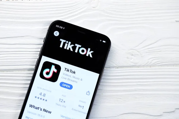 Kharkov Ucrania Marzo 2021 Icono Tiktok Aplicación App Store Pantalla — Foto de Stock