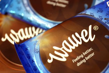 KHARKOV, UKRAINE - 3 HAZİRAN 2021: Wawel çikolata üretimi. Wawel, Polonya 'nın Krakow şehrinde 1898' de kurulan çikolatalı gofret ve atıştırmalık üreten Polonyalı bir şekerleme şirketi.