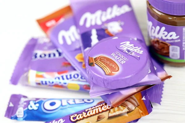Kharkov Ucrânia Julho 2021 Produtos Chocolate Milka Com Design Embalagem — Fotografia de Stock