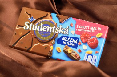 KHARKIV, UKRAINE - NOVEMBER 3, 2021: Studentska çikolatası Orion tarafından üretilen popüler bir Çek çikolatasıdır.
