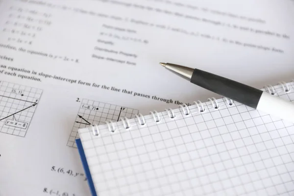 Handschrift Geometrischer Aufgaben Bei Prüfung Übung Quiz Oder Test Geometrieunterricht — Stockfoto