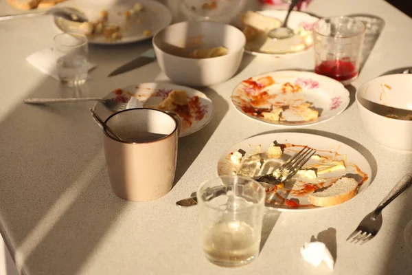 Empty Dirty Plates Spoons Forks Table Meal Banquet Ending Concept —  Fotos de Stock