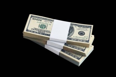 Siyaha izole edilmiş bir deste Amerikan doları. Tasarım objesi olarak mükemmel siyah arkaplan üzerinde yüksek çözünürlüklü Amerikan parası paketi