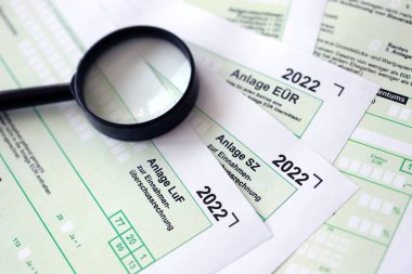 Alman vergi beyannamesi boş formlar - Anlage EUR, Anlage SZ ve Anlage Luf. Vergilendirme ve muhasebeci evrakları Almanya ve Avrupa