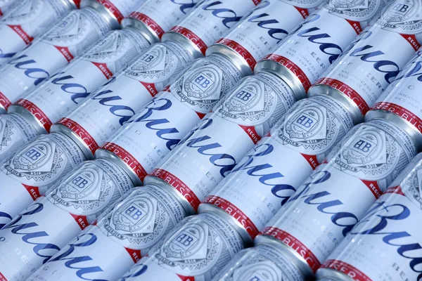 Sumy Ukraine August 2021 Many Cans Budweiser Lager Alcohol Beer — Stock Photo, Image