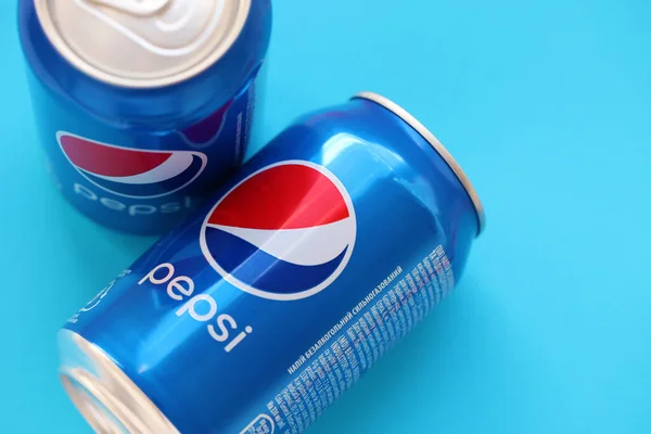 Ternopil Ukraine May 2022 Cold Pepsi Drink Cans Pepsi Carbonated — Stock Photo, Image