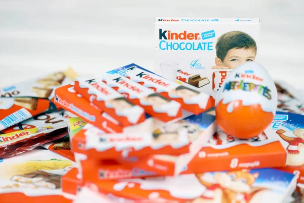 Kharkiv Ukraine Φεβρουαριου 2021 Kinder Chocolate Διάφορες Παραγωγές Kinder Είναι — Φωτογραφία Αρχείου