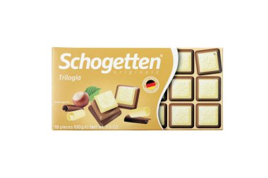 KHARKIV, UKRAINE - 18 Aralık 2020 Schogetten çikolata paketi. Avrupa 'nın en başarılı şekerleme tedarikçilerinden Ludwig Schokolade GmbH ve Co. KG tarafından üretilen Dark Chocolate