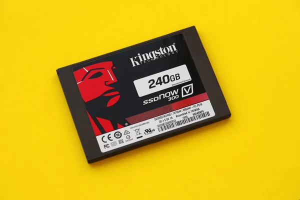 Ternopil Ucrânia Junho 2022 Kingston Ssdnow 300 Ssd Armazenamento Unidade — Fotografia de Stock