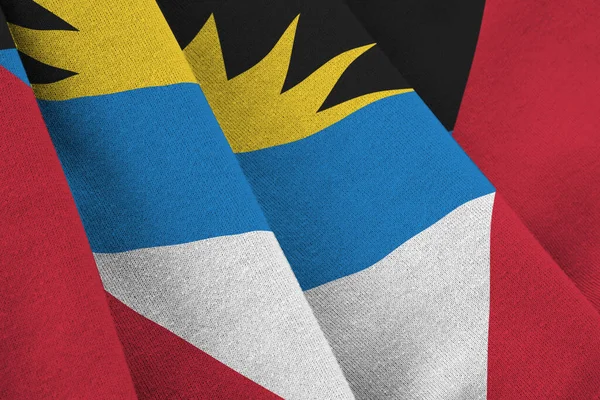 Bandera Antigua Barbuda Con Grandes Pliegues Ondeando Cerca Bajo Luz — Foto de Stock