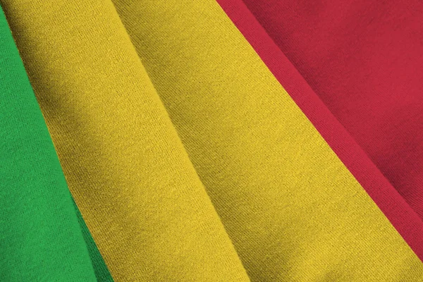 Flaga Mali Dużymi Fałdami Machająca Bliska Pod Lampą Studyjną Wewnątrz — Zdjęcie stockowe