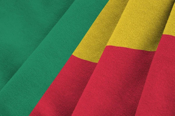 Drapeau Bénin Avec Grands Plis Agitant Gros Plan Sous Lumière — Photo