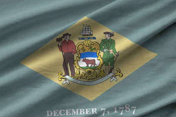 Delaware Bandeira Estado Dos Eua Com Grandes Dobras Acenando Perto — Fotografia de Stock