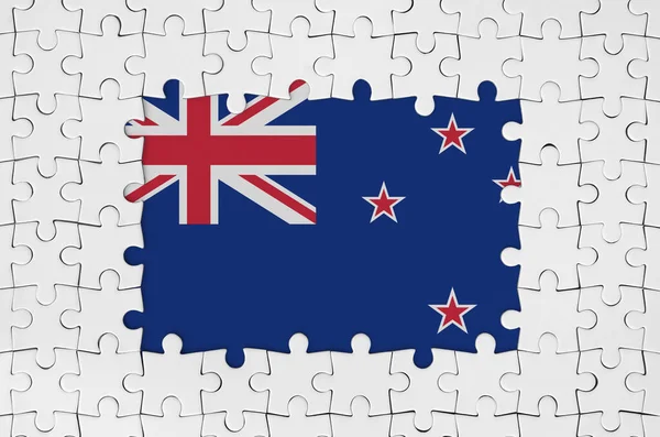 Eksik Merkezi Parçaları Olan Beyaz Yapboz Parçaları Çerçevesinde Yeni Zelanda — Stok fotoğraf