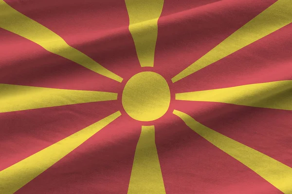 Macedónia Bandeira Com Grandes Dobras Acenando Perto Sob Luz Estúdio — Fotografia de Stock