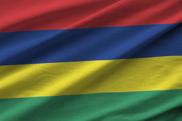 Mauritius Vlag Met Grote Plooien Zwaaien Close Onder Studio Licht — Stockfoto
