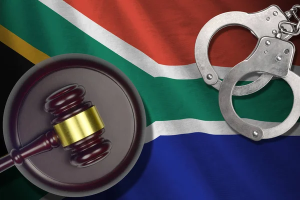 남아프리카 공화국은 어두운 방에서 판사의 말장난 수갑으로 깃발을 그린다 범죄와 — 스톡 사진