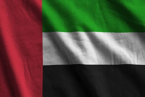 Флаг Объединённых Арабских Эмиратов Большими Складками Размахивающими Близко Студийным Освещением — стоковое фото