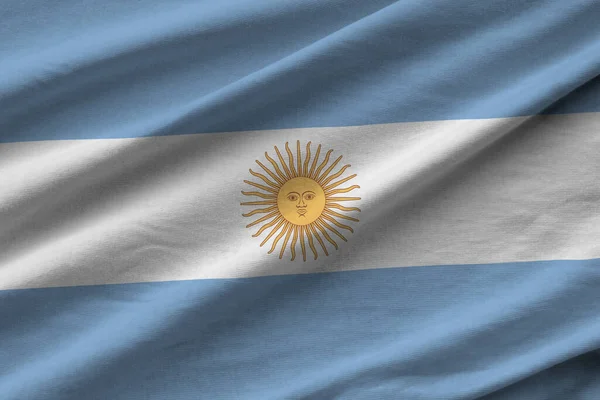 Bandeira Argentina Com Grandes Dobras Acenando Perto Sob Luz Estúdio — Fotografia de Stock