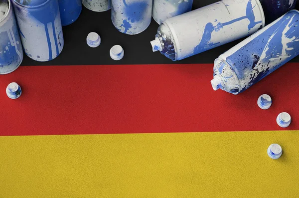 Tyskland Flagga Och Används Aerosol Sprayburkar För Graffiti Målning Street — Stockfoto