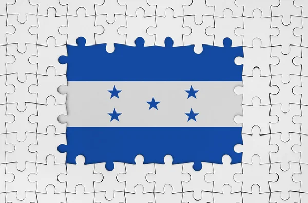 Beyaz Yapboz Parçaları Çerçevesinde Eksik Merkez Parçaları Olan Honduras Bayrağı — Stok fotoğraf