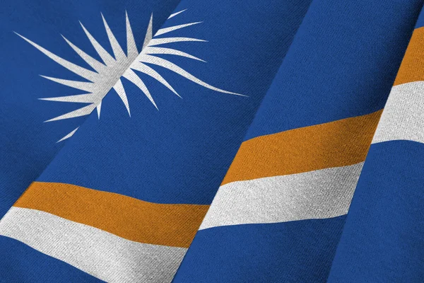 Marshallöarna Flagga Med Stora Veck Viftar Närbild Studion Ljus Inomhus — Stockfoto