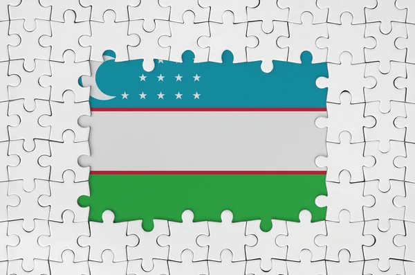 Прапор Узбекистану Білими Головоломками Відсутніми Центральними Частинами — стокове фото