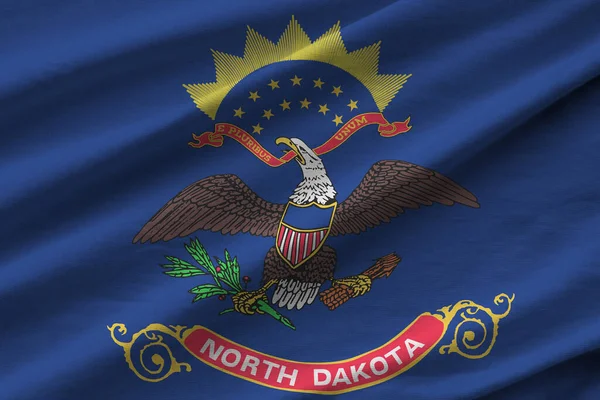 North Dakota Amerikaanse Staatsvlag Met Grote Plooien Zwaaien Close Onder — Stockfoto