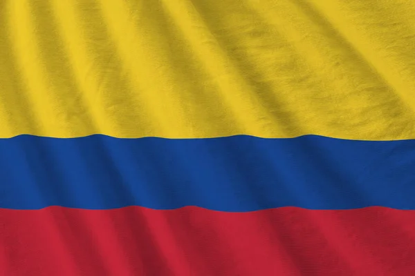 Σημαία Κολομβίας Μεγάλες Πτυχές Κυματίζει Κοντά Κάτω Από Φως Στούντιο — Φωτογραφία Αρχείου