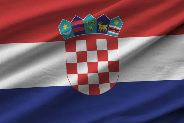 Drapeau Croatie Avec Grands Plis Agitant Gros Plan Sous Lumière — Photo