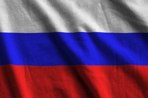 러시아는 아래에서 접히고 흔들며 국기를 그린다 천으로만든 상징물 — 스톡 사진