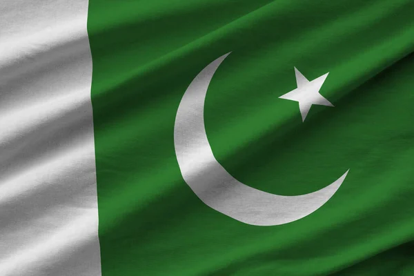 Drapeau Pakistan Avec Grands Plis Agitant Gros Plan Sous Lumière — Photo