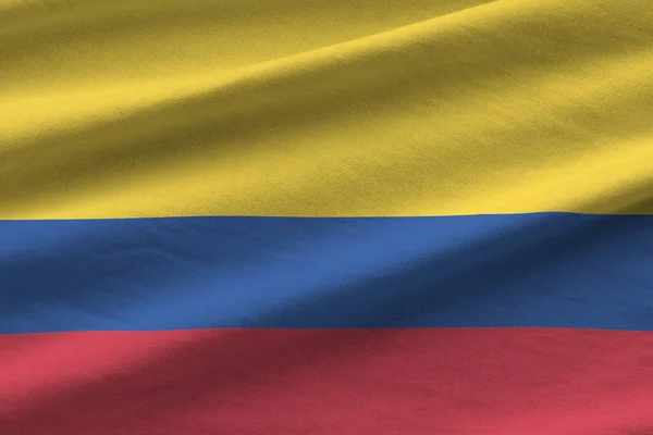 Kolumbiai Zászló Nagy Redőkkel Közelről Integetve Stúdió Fénye Alatt Hivatalos — Stock Fotó
