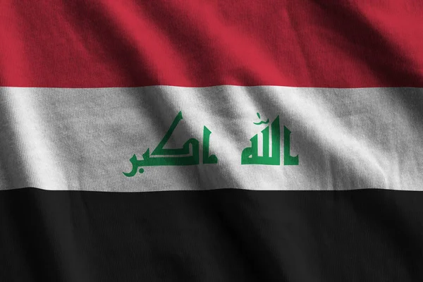 Прапор Іраку Великими Складками Махають Під Освітленням Студії Офіційні Символи — стокове фото