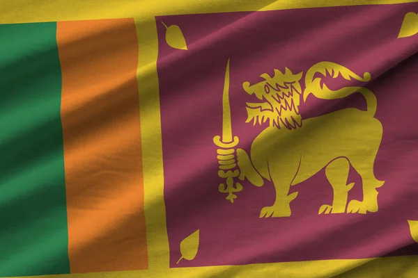 Bandera Sri Lanka Con Grandes Pliegues Ondeando Cerca Bajo Luz — Foto de Stock