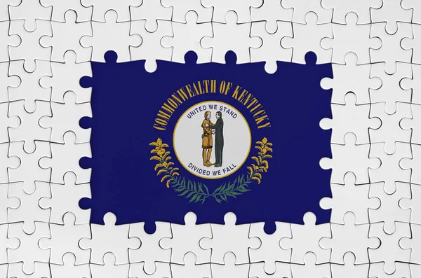 Flaga Stanu Kentucky Usa Ramach Białych Elementów Układanki Brakującymi Częściami — Zdjęcie stockowe