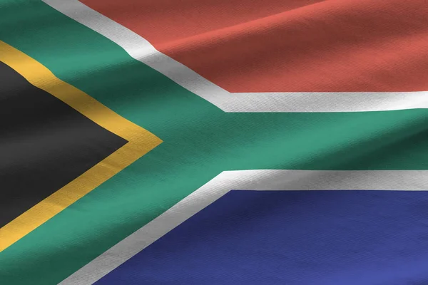 Bandiera Sud Africa Con Grandi Pieghe Sventolando Vicino Sotto Luce — Foto Stock