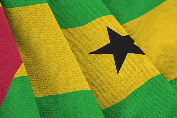 Sao Tomé Und Principe Flagge Mit Großen Falten Winken Aus — Stockfoto