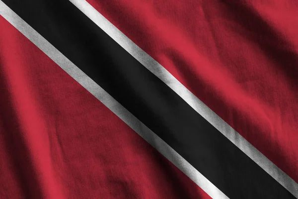 Trinidad Tobago Vlag Met Grote Plooien Zwaaien Close Onder Studio — Stockfoto