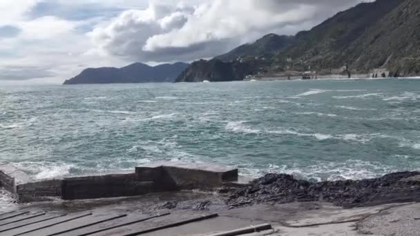 Costa Cinque Terre Con Sus Pueblos Naturaleza Italia Durante Día — Vídeo de stock